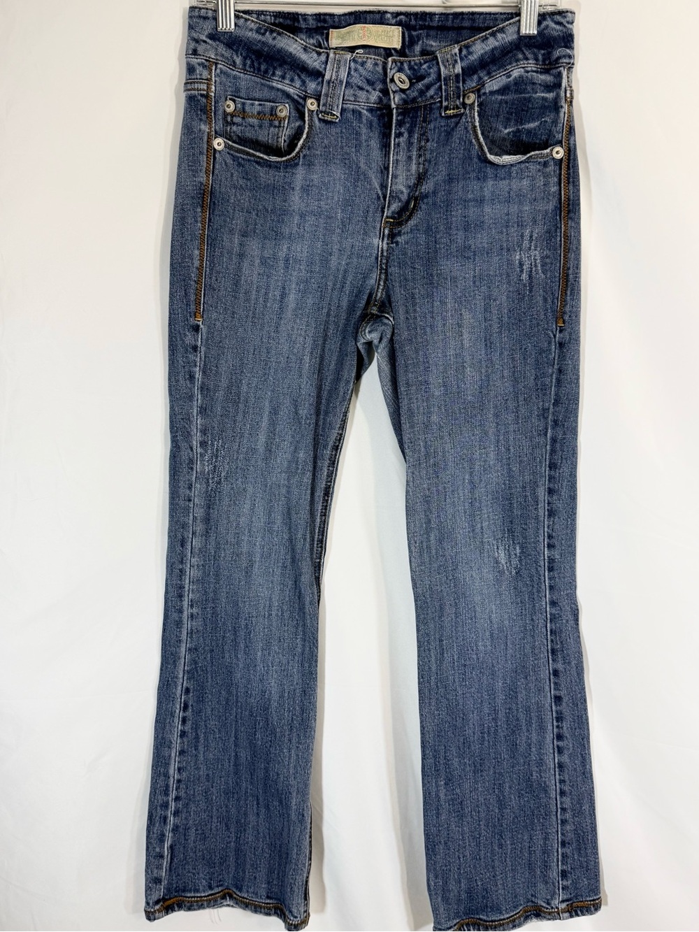 Department Of Peace High Rise Boot Cut Jeans
Size 6 Or (Size 29/30)